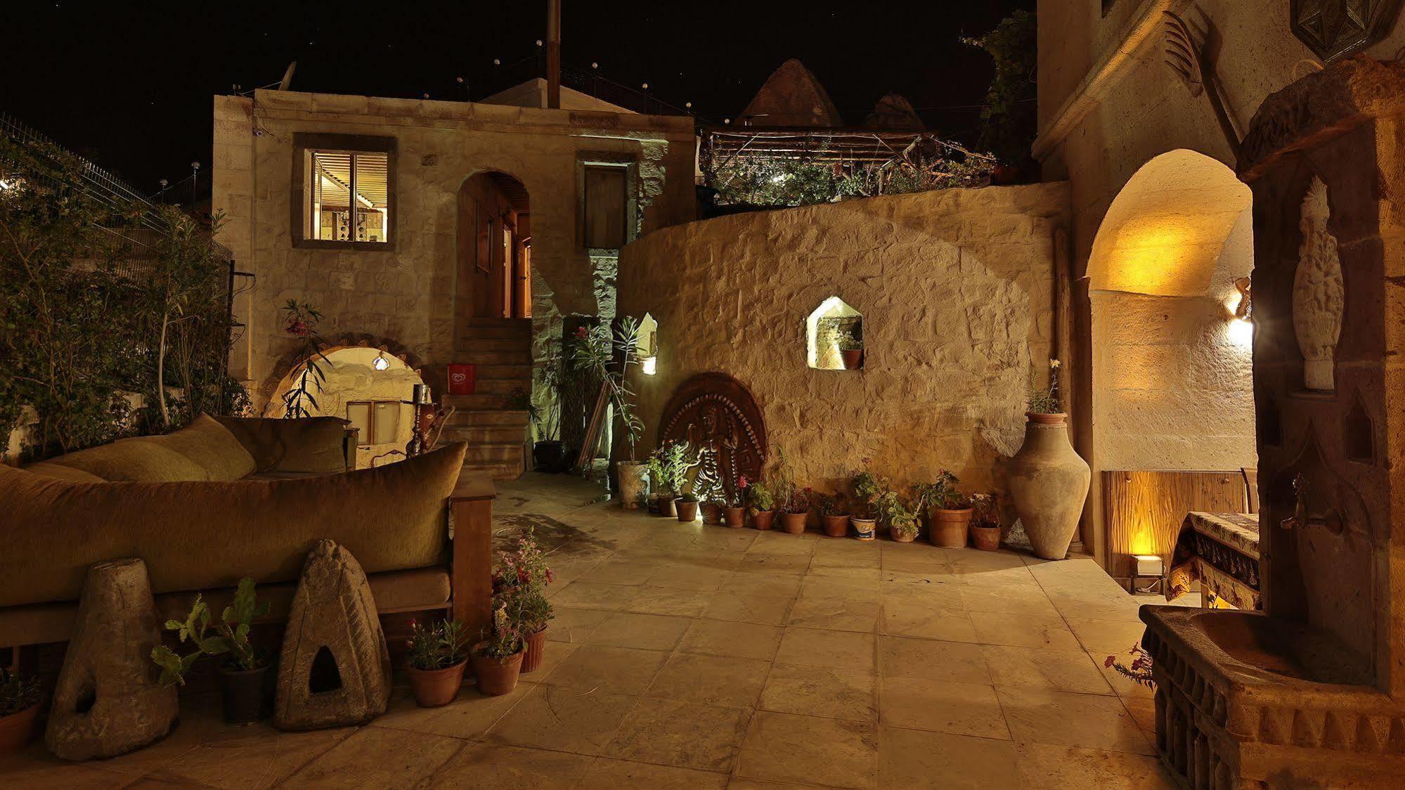 Cappadocia Hills Cave Hotel Göreme Exteriör bild